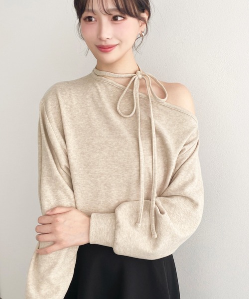 moment+(モーメントプラス)の「ストラップチョーカーネックリボンアシメワンショルダーニットソープルオーバー(Tシャツ/カットソー・レディース・ベージュ/ピンク/ブラック/グレー・M)」の15枚目の写真