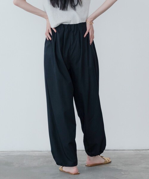 GALLEST（ギャレスト）の「ウエストギャザーパンツ（その他パンツ・レディース・ブラック/ボルドー・38/34）」の5枚目の写真