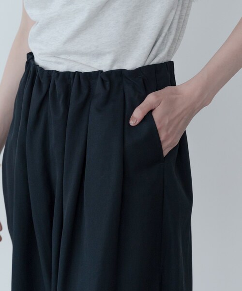 GALLEST（ギャレスト）の「ウエストギャザーパンツ（その他パンツ・レディース・ブラック/ボルドー・38/34）」の6枚目の写真