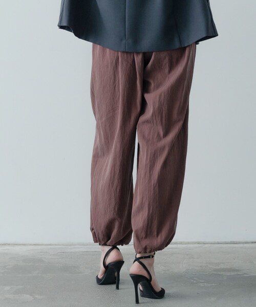 GALLEST（ギャレスト）の「ウエストギャザーパンツ（その他パンツ・レディース・ブラック/ボルドー・38/34）」の13枚目の写真