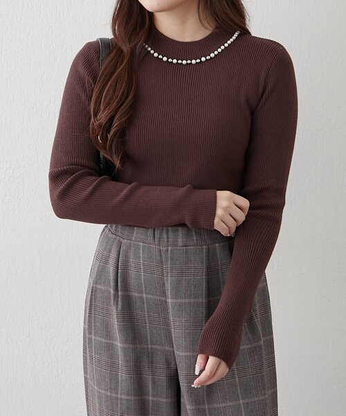 Another Branch olive des olive(アナザーブランチオリーブデオリーブ)の「【WEB先行予約】パール付プチハイリブニット(ニット/セーター・レディース・ネイビー/ブラウン/ライトグレー/ボルドー/オフホワイト/ブラック/ライム・FREE)」の5枚目の写真