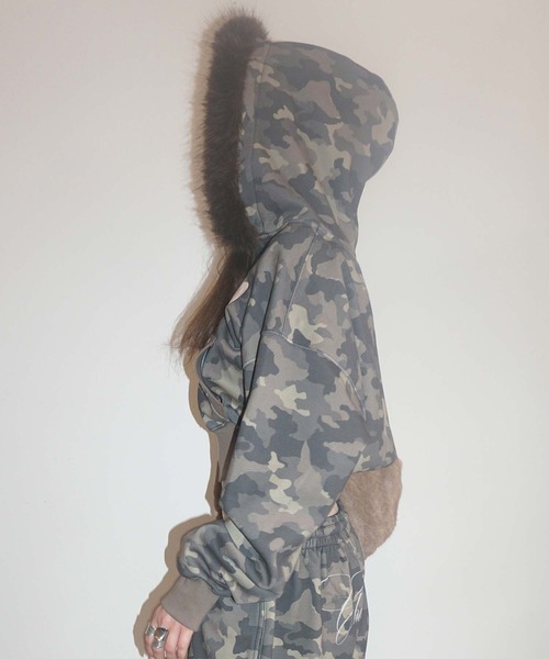 セール】Faux Fur Trimming Hooded Zip-Up（パーカー）｜SCULPTOR