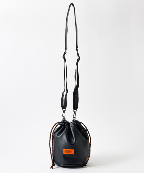 UNIVERSAL OVERALL（ユニバーサルオーバーオール）の「【UNIVERSALOVERALL / ユニバーサルオーバーオール】ECO leather purse/ポシェット/ユニセックス/エコレザー【WEB限定】（ショルダーバッグ・メンズ・ブラック/ブラウン/シルバー・フリー）」の7枚目の写真