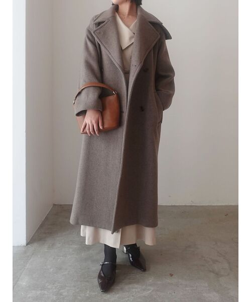 LAGUNAMOON（ラグナムーン）の「アシンメトリーカラーナローフレアワンピース（ワンピース・レディース・ベージュ/モカ・SMALL/MEDIUM）」の8枚目の写真