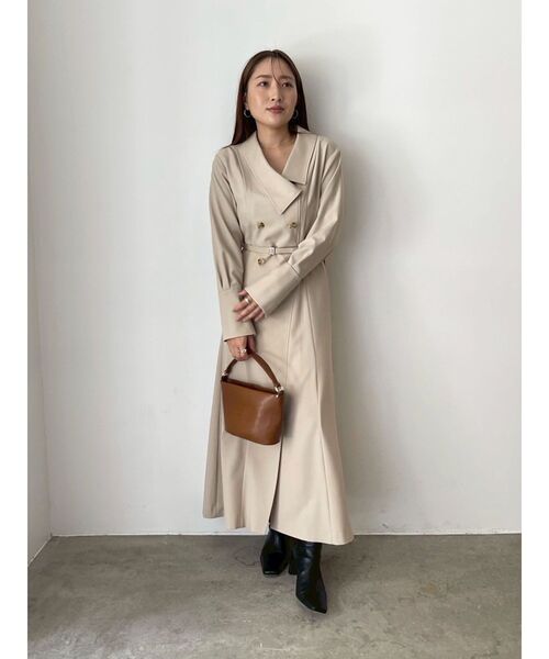 LAGUNAMOON（ラグナムーン）の「アシンメトリーカラーナローフレアワンピース（ワンピース・レディース・ベージュ/モカ・SMALL/MEDIUM）」の15枚目の写真