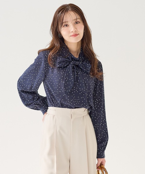 Andemiu（アンデミュウ）の「ボウタイツキブラウス長袖595518（シャツ/ブラウス・レディース・オフホワイト/ネイビー/チェック/ネイビー×ホワイト/ホワイト×ブラック・FREE）」の4枚目の写真