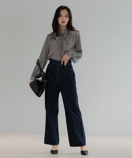 Andemiu（アンデミュウ）の「ボウタイツキブラウス長袖595518（シャツ/ブラウス・レディース・オフホワイト/ネイビー/チェック/ネイビー×ホワイト/ホワイト×ブラック・FREE）」の9枚目の写真