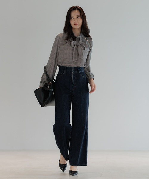 Andemiu（アンデミュウ）の「ボウタイツキブラウス長袖595518（シャツ/ブラウス・レディース・オフホワイト/ネイビー/チェック/ネイビー×ホワイト/ホワイト×ブラック・FREE）」の10枚目の写真