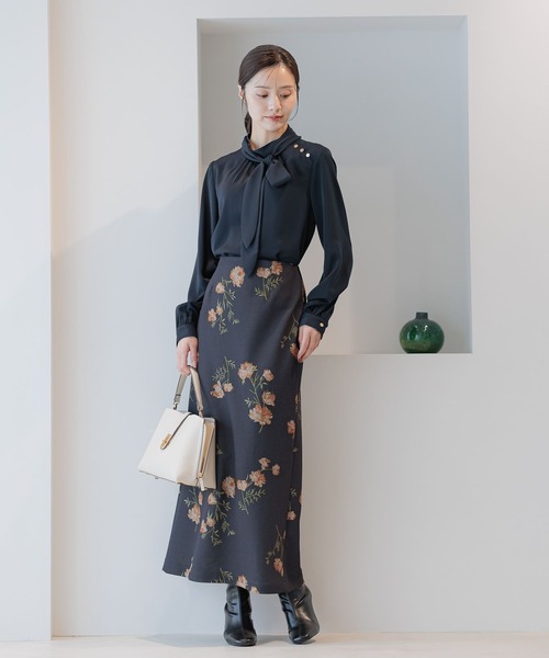 Andemiu（アンデミュウ）の「ボウタイツキブラウス長袖595518（シャツ/ブラウス・レディース・オフホワイト/ネイビー/チェック/ネイビー×ホワイト/ホワイト×ブラック・FREE）」の13枚目の写真