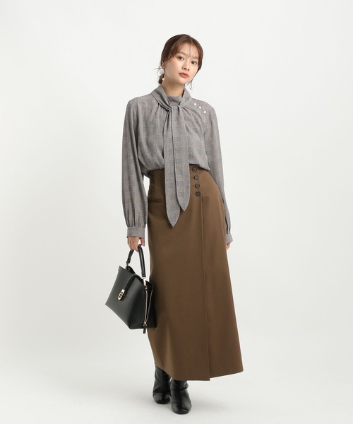 Andemiu（アンデミュウ）の「ボウタイツキブラウス長袖595518（シャツ/ブラウス・レディース・オフホワイト/ネイビー/チェック/ネイビー×ホワイト/ホワイト×ブラック・FREE）」の18枚目の写真