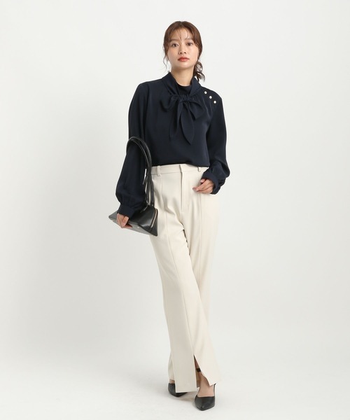 Andemiu（アンデミュウ）の「ボウタイツキブラウス長袖595518（シャツ/ブラウス・レディース・オフホワイト/ネイビー/チェック/ネイビー×ホワイト/ホワイト×ブラック・FREE）」の20枚目の写真