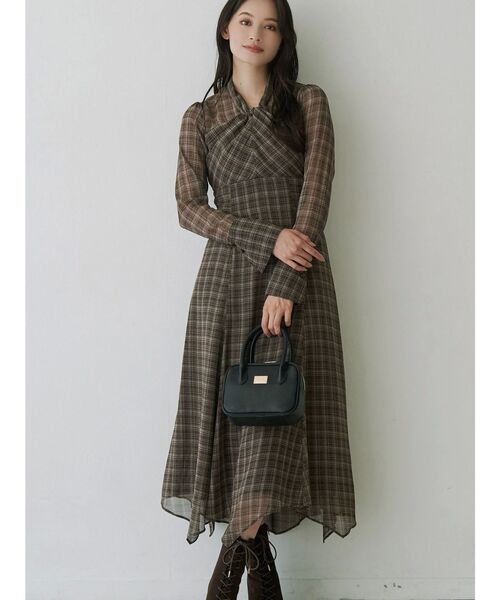 MERCURYDUO(マーキュリーデュオ)の「ツイストネックロングスリーブワンピース(ワンピース・レディース・ブラック/ブラウン/その他1・SMALL/MEDIUM)」の11枚目の写真