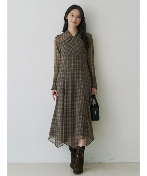 MERCURYDUO(マーキュリーデュオ)の「ツイストネックロングスリーブワンピース(ワンピース・レディース・ブラック/ブラウン/その他1・SMALL/MEDIUM)」の10枚目の写真