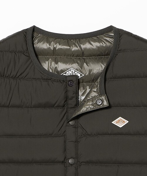 DANTON（ダントン）の「DANTON / メンズ クルーネック インナー ダウン ベスト（ダウンベスト・メンズ・ブラック/チャコールグレー・S/M/L/XL）」の14枚目の写真