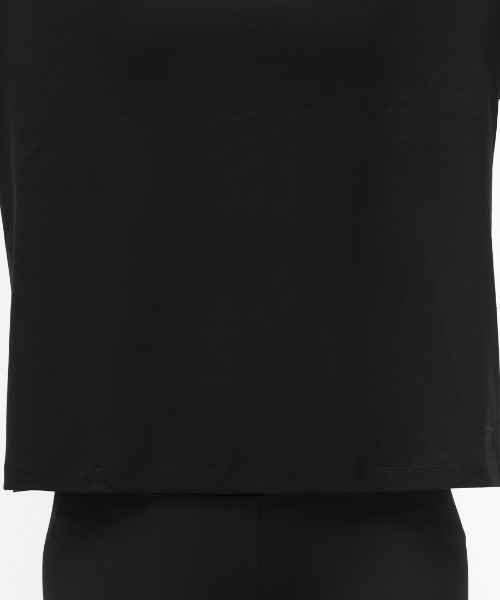 TIGORA（ティゴラ）の「ティゴラ TIGORA UVカットコットンバックスリットTシャツ（Tシャツ/カットソー・レディース・スモークピンク/ブラック・S/M/L/XL）」の6枚目の写真