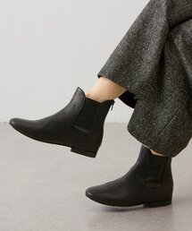 BEARDSLEY（ビアズリー）の「レザーサイドゴアブーツ（ブーツ・レディース）」