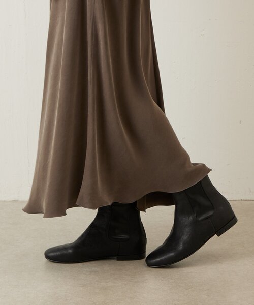 BEARDSLEY(ビアズリー)の「レザーサイドゴアブーツ(ブーツ・レディース・ブラック/ブラウン・35/36/37/38/39)」の11枚目の写真