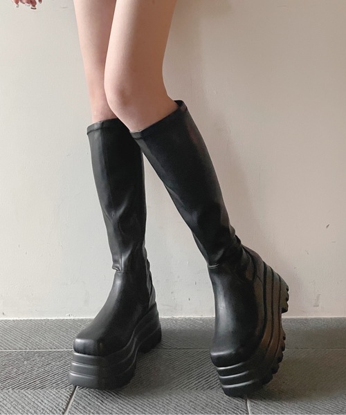 one way(ワンウェイ)の「トリプルソールロングブーツ(ブーツ・レディース・ブラック/ブラック系その他・MEDIUM/LARGE/SMALL)」の1枚目の写真