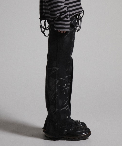 GRANCY（グランシー）の「【GRANCY】Crazy Design Skinny Flare Denim Pants / クレイジーデザインスキニーフレアデニムパンツ（デニムパンツ・メンズ・ブラック・S/M/L）」の3枚目の写真