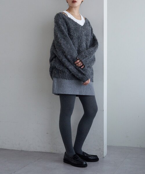 SHENERY（シーナリー）の「シャギーＶネックプルオーバー（ニット/セーター・レディース・ピンク/モカ/オフホワイト/グレー・FREE）」の18枚目の写真