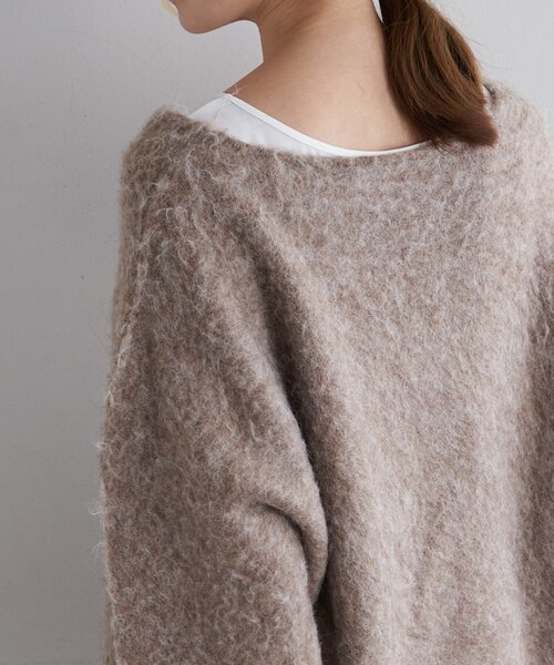 SHENERY（シーナリー）の「シャギーＶネックプルオーバー（ニット/セーター・レディース・ピンク/モカ/オフホワイト/グレー・FREE）」の5枚目の写真