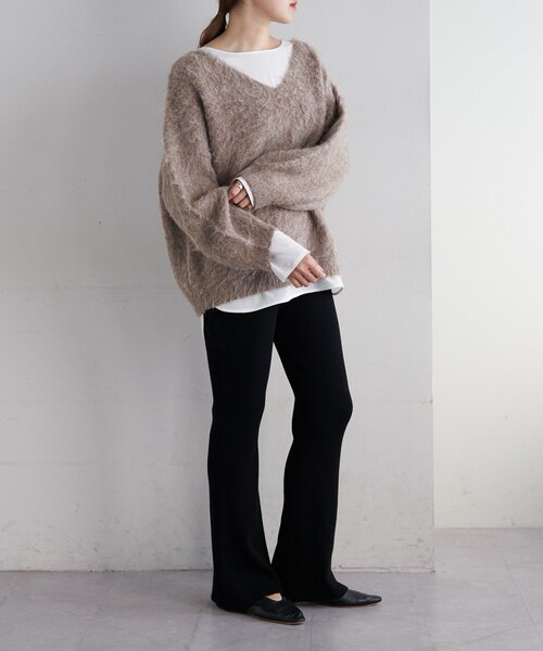 SHENERY（シーナリー）の「シャギーＶネックプルオーバー（ニット/セーター・レディース・ピンク/モカ/オフホワイト/グレー・FREE）」の7枚目の写真