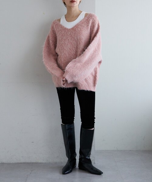 SHENERY（シーナリー）の「シャギーＶネックプルオーバー（ニット/セーター・レディース・ピンク/モカ/オフホワイト/グレー・FREE）」の10枚目の写真