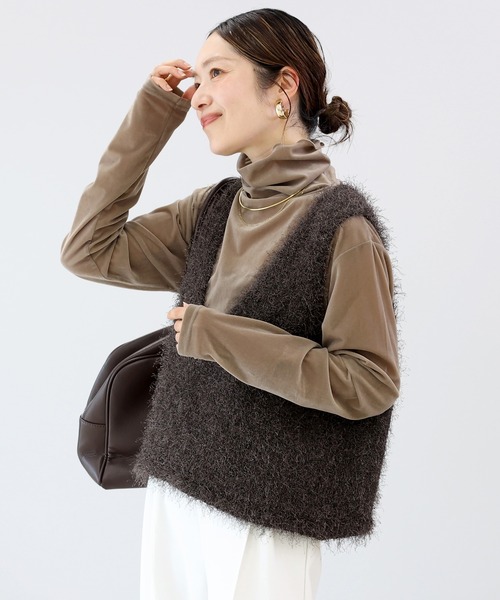Aletta vita(アレッタビータ)の「シアーベロアタートルプルオーバー(Tシャツ/カットソー・レディース・モカ/ブラック/オフホワイト・M)」の9枚目の写真