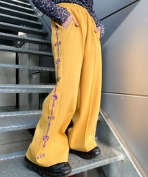 90s スウェットパンツ　カーゴパンツ　黄色　オーバーサイズ　刺繍　古着　y2k 90s スウェットパンツ カーゴパンツ 黄色 オーバーサイズ 刺繍