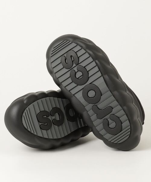 crocs(クロックス)の「crocs/クロックス/OVERPUFF SHORTY(その他シューズ・レディース・ブラック・6)」の3枚目の写真