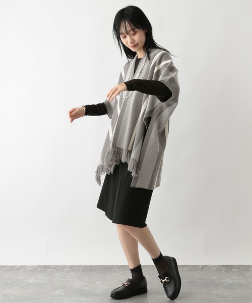 FOUND GOOD（ファウンドグッド）の「ジャガードポンチョ（ポンチョ・レディース・ブラック/グレー系5・FREE）」の11枚目の写真