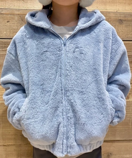 Right-on（ライトオン）の「【VIVIAN BLUE】フェイクファーブルゾン (フード付き/フェイクファー/レギュラーシルエット/ゴム仕様/軽やか/保温性/ふわふわ/キッズ/女の子/冬アウター)（ブルゾン・キッズ・グレー/ホワイト・130/140/150/160）」の10枚目の写真