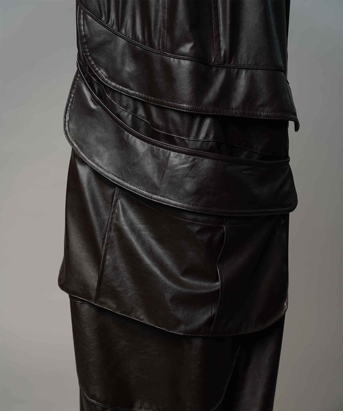 MAISON SPECIAL(メゾンスペシャル)の「《UNISEX》Curve Switching Side Pocket A Light Eco Leather Pants/カーブ切替サイドポケットAライトエコレザーパンツ【MAISON SPECIAL/メゾンスペシャル】■セットアップ対応■(カーゴパンツ・メンズ・ブラウン/ブラック・0/1/2)」の19枚目の写真