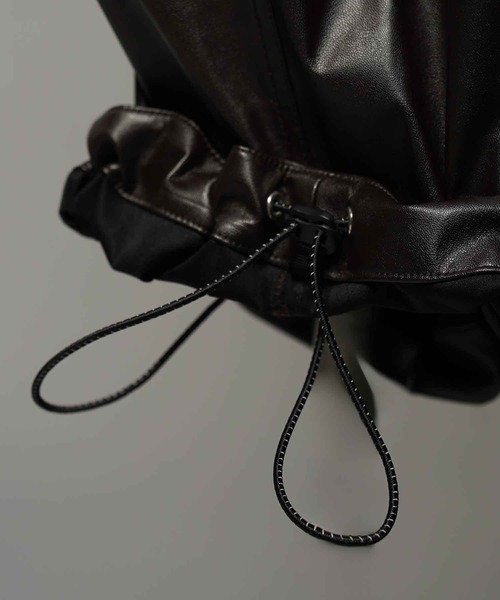 UNISEX》Curve Switching Side Pocket A Light Eco Leather Pants