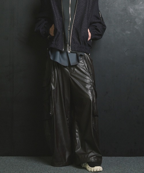 UNISEX》Curve Switching Side Pocket A Light Eco Leather Pants