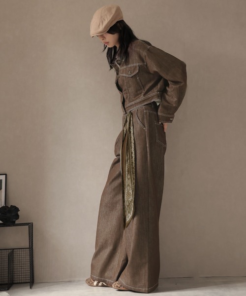 Ulysses（ユリシス）の「【セットアップ】スカーフ付カラーデニムジャケット＆ワイドフレアパンツ（セットアップ・レディース・ブラウン/ブラック・M/S）」の7枚目の写真