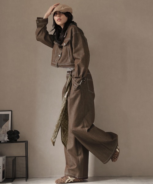 Ulysses（ユリシス）の「【セットアップ】スカーフ付カラーデニムジャケット＆ワイドフレアパンツ（セットアップ・レディース・ブラウン/ブラック・M/S）」の8枚目の写真