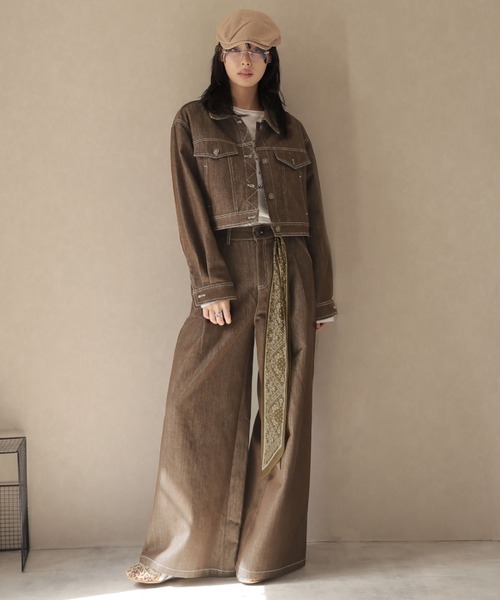 Ulysses（ユリシス）の「【セットアップ】スカーフ付カラーデニムジャケット＆ワイドフレアパンツ（セットアップ・レディース・ブラウン/ブラック・M/S）」の17枚目の写真