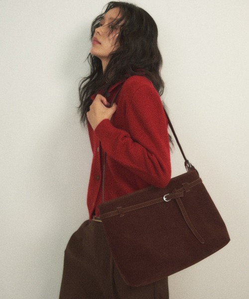 Shelly island（シェリーアイランド）の「スウェードワンショルバッグ（ショルダーバッグ・レディース・ブラウン/ベージュ・FREE）」の2枚目の写真