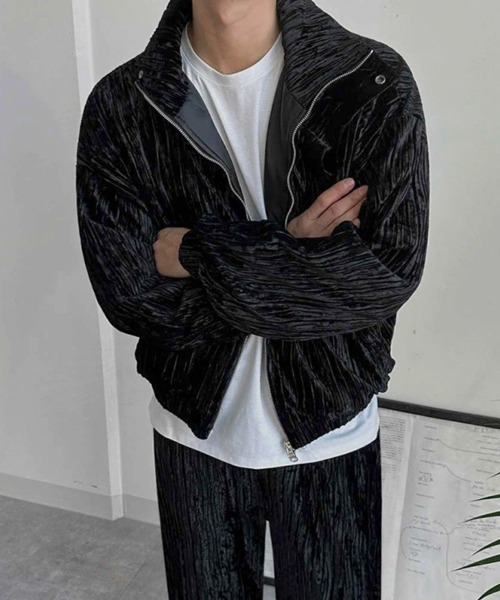 NOWLE（ノウル）の「【NOWLE】ベロア調 トラックジャケット＆パンツ ラグジュアリー セットアップ（ジャージ・メンズ・ブラック・MEDIUM/LARGE/X-LARGE）」の2枚目の写真