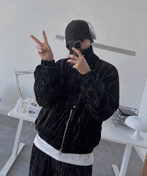 NOWLE（ノウル）の「【NOWLE】ベロア調 トラックジャケット＆パンツ ラグジュアリー セットアップ（ジャージ・メンズ・ブラック・MEDIUM/LARGE/X-LARGE）」の5枚目の写真