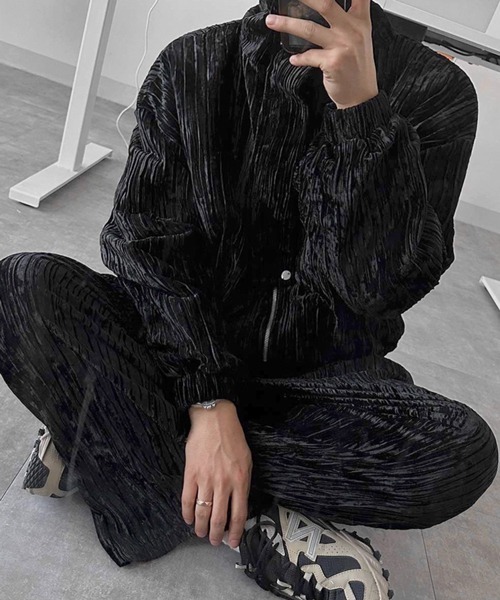 NOWLE（ノウル）の「【NOWLE】ベロア調 トラックジャケット＆パンツ ラグジュアリー セットアップ（ジャージ・メンズ・ブラック・MEDIUM/LARGE/X-LARGE）」の8枚目の写真