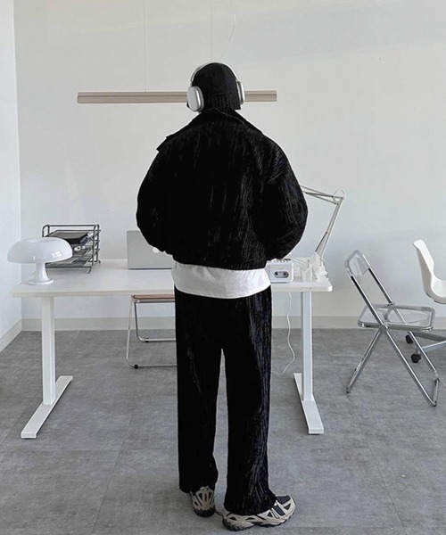 NOWLE（ノウル）の「【NOWLE】ベロア調 トラックジャケット＆パンツ ラグジュアリー セットアップ（ジャージ・メンズ・ブラック・MEDIUM/LARGE/X-LARGE）」の10枚目の写真