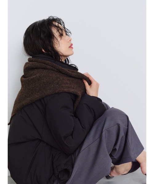 Shelly island（シェリーアイランド）の「トライアングルウール混ニットショール（ストール/ショール・レディース・グレー/ブラック/ホワイト/ブラウン・FREE）」の14枚目の写真