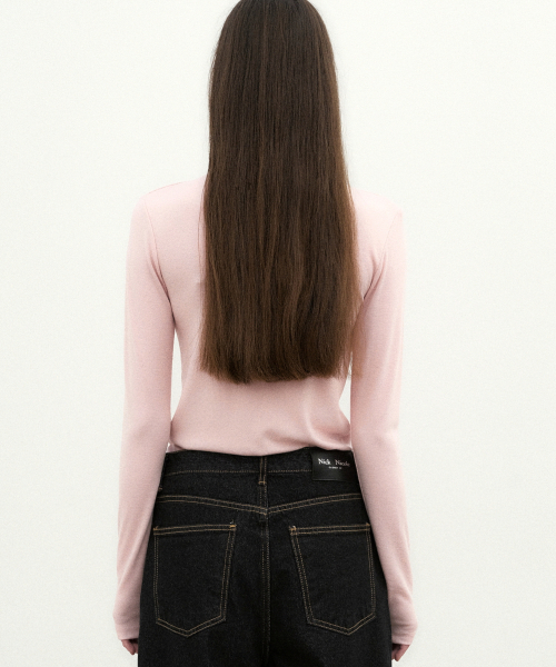 NICK&NICOLE（ニックアンドニコール）の「[ESSENTIAL] HIGH NECK SLIM TOP_PINK（Tシャツ/カットソー・レディース・その他・FREE）」の3枚目の写真