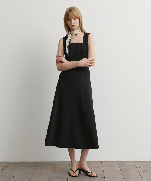 ARTID(アルティーダ)の「フレアスリーブレスロングワンピース_BLACK(ワンピース・レディース・ブラック・SMALL/MEDIUM)」の4枚目の写真