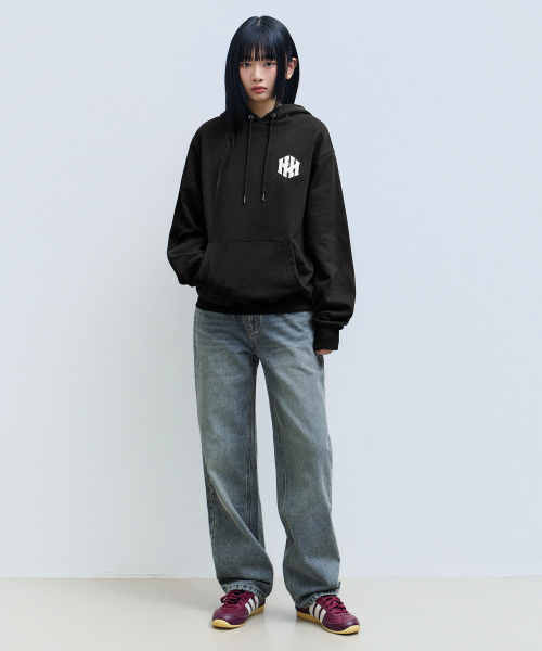 F.ILLUMINATE（フィルミネイト）の「スモールキャピタルロゴフードパーカー-ブラック（パーカー・レディース・その他・SMALL/MEDIUM/LARGE）」の4枚目の写真