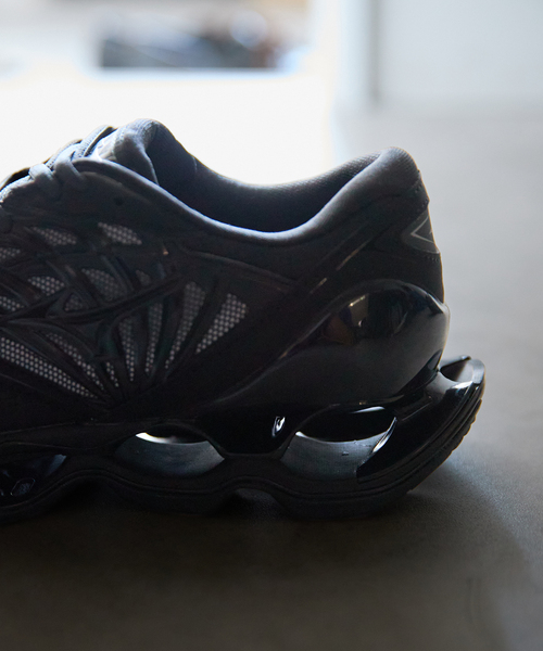 MIZUNO(ミズノ )の「MIZUNO(ミズノ) WAVE PROPHECY LS GTX D1GA2560(スニーカー・メンズ・ブラック・25.5cm/26cm/26.5cm/27cm/27.5cm/28cm/28.5cm/29cm)」の12枚目の写真