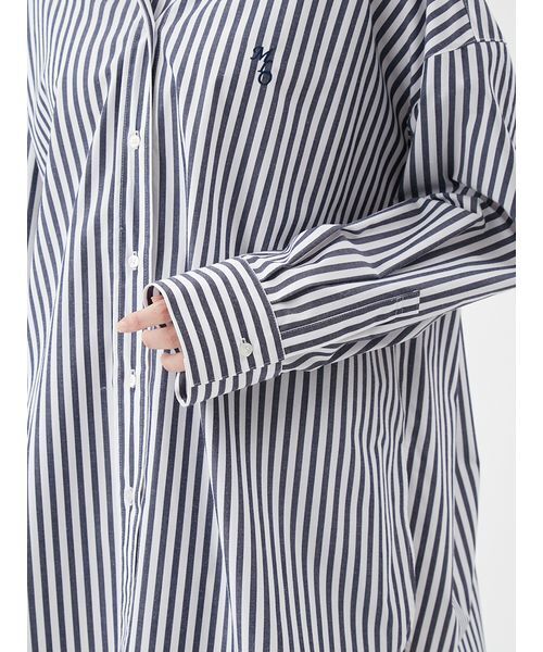 Mila Owen(ミラオーウェン)の「2WAYカシュクールーオーバーサイズシャツ(シャツ/ブラウス・レディース・ホワイト/ミント/ブルー/ピンク/ネイビー・1/0)」の10枚目の写真