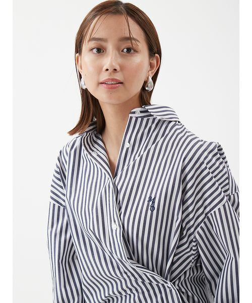 Mila Owen(ミラオーウェン)の「2WAYカシュクールーオーバーサイズシャツ(シャツ/ブラウス・レディース・ホワイト/ミント/ブルー/ピンク/ネイビー・1/0)」の21枚目の写真